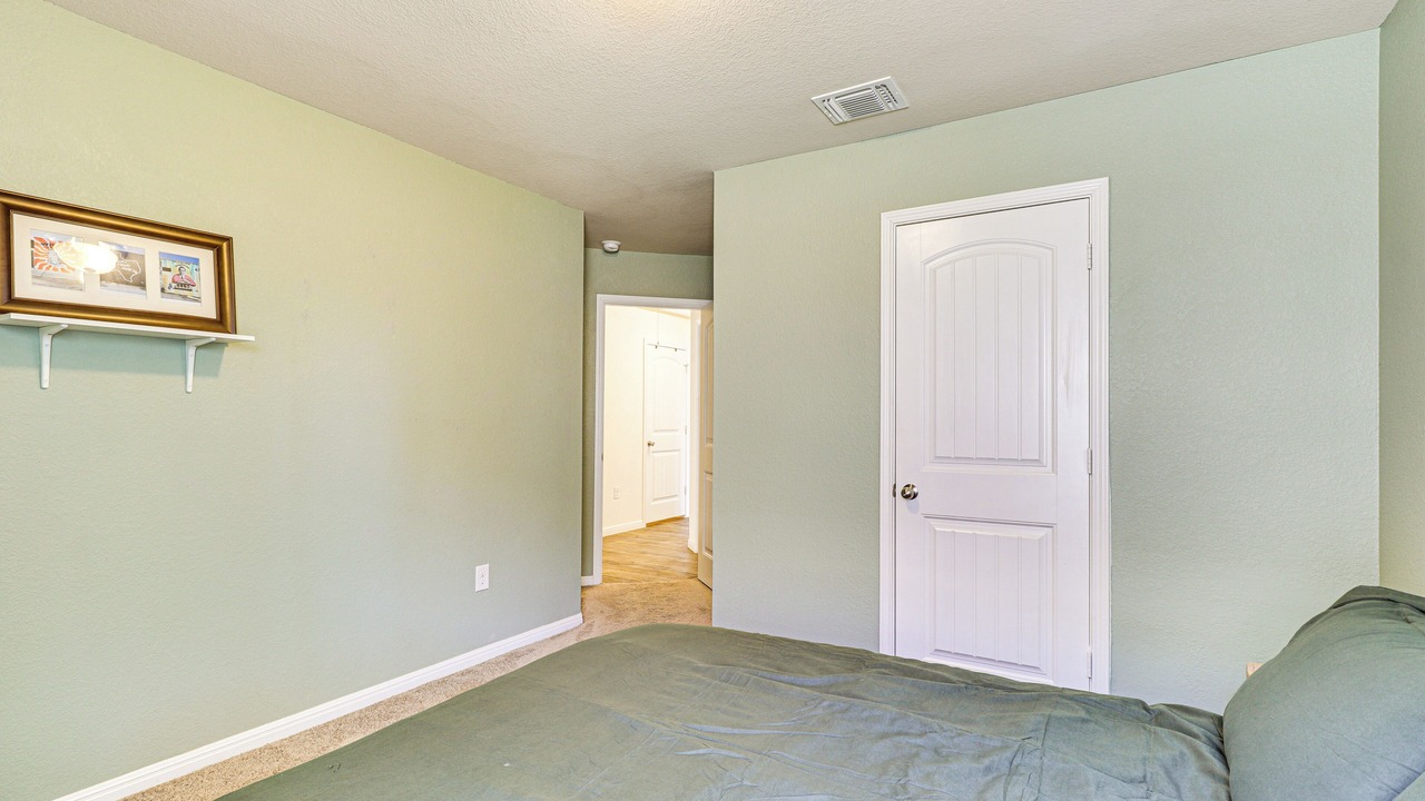 Photo of Bedroom in McNeil