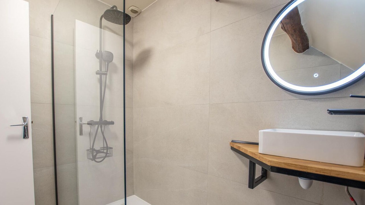 Photo of Bathroom in Le Mesnil-sur-Oger