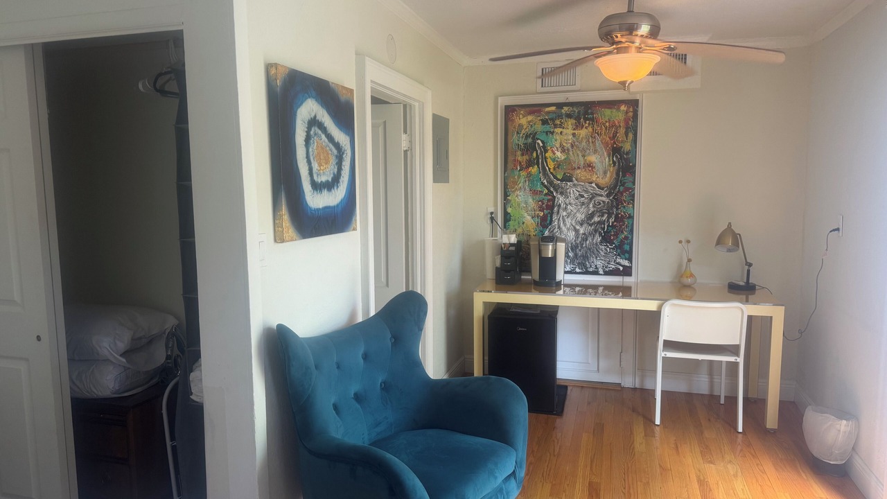 Photo of Bedroom in Flamingo Parks