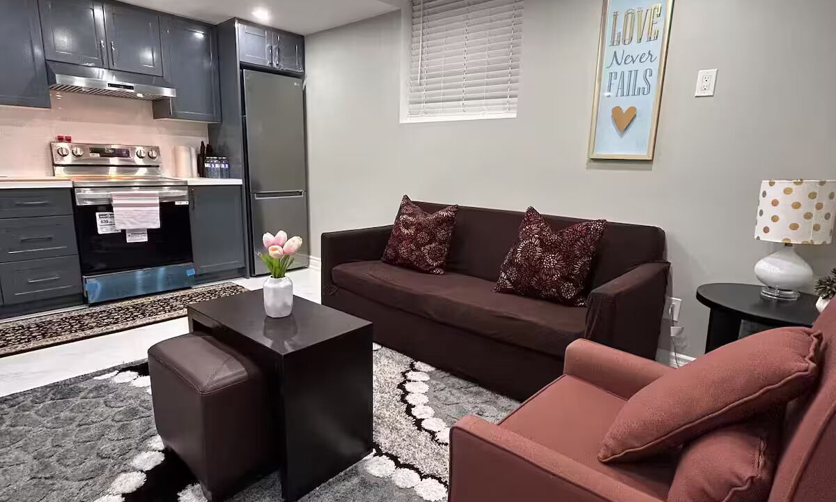 Photo of Livingroom in Pickering
