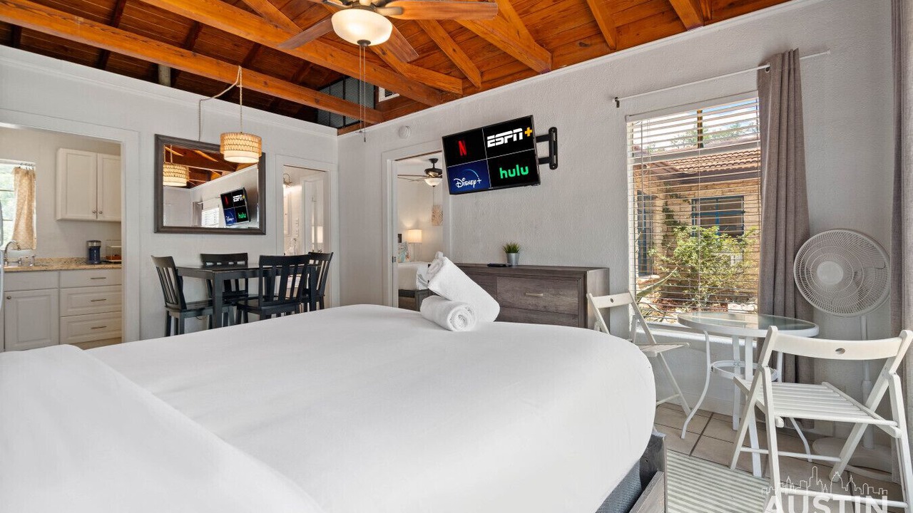 Photo of Bedroom in Volente