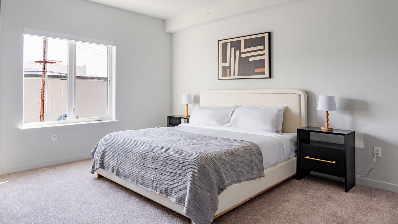Photo of Bedroom in Downtown Berkeley