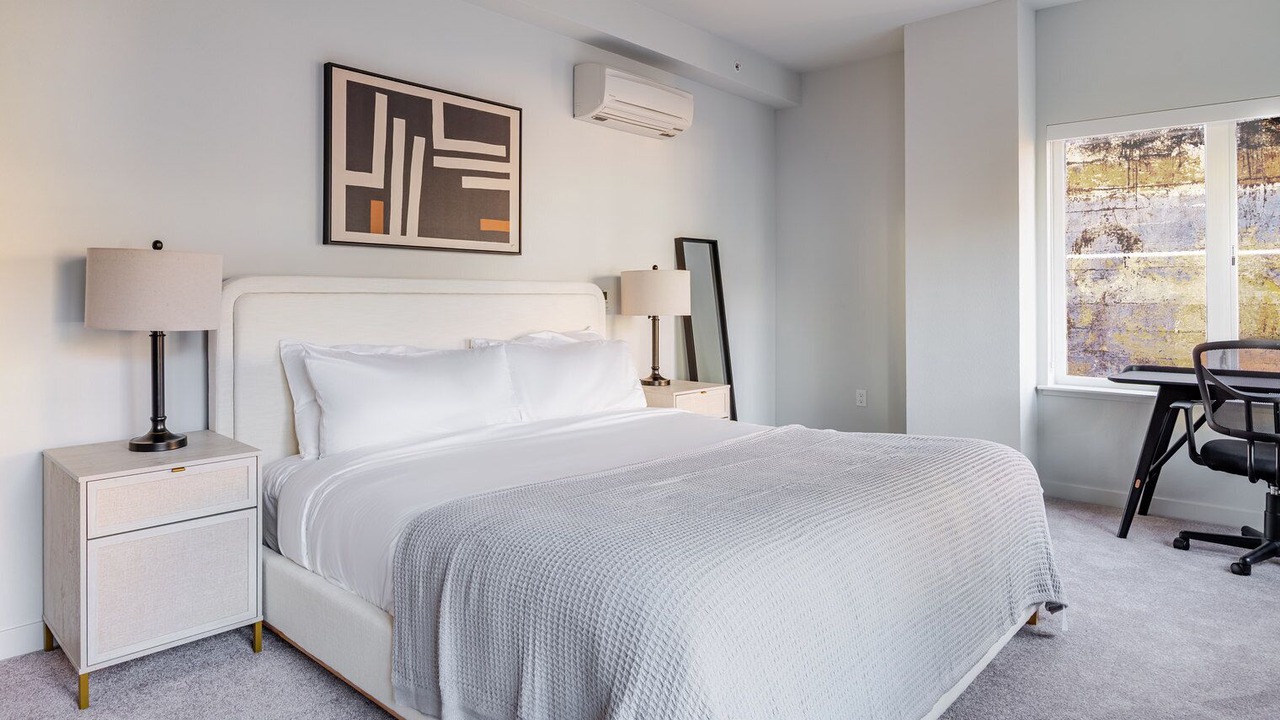 Photo of Bedroom in Downtown Berkeley