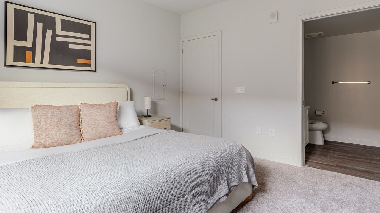 Photo of Bedroom in Downtown Berkeley