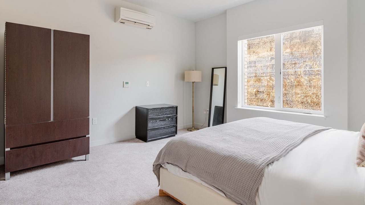 Photo of Bedroom in Downtown Berkeley