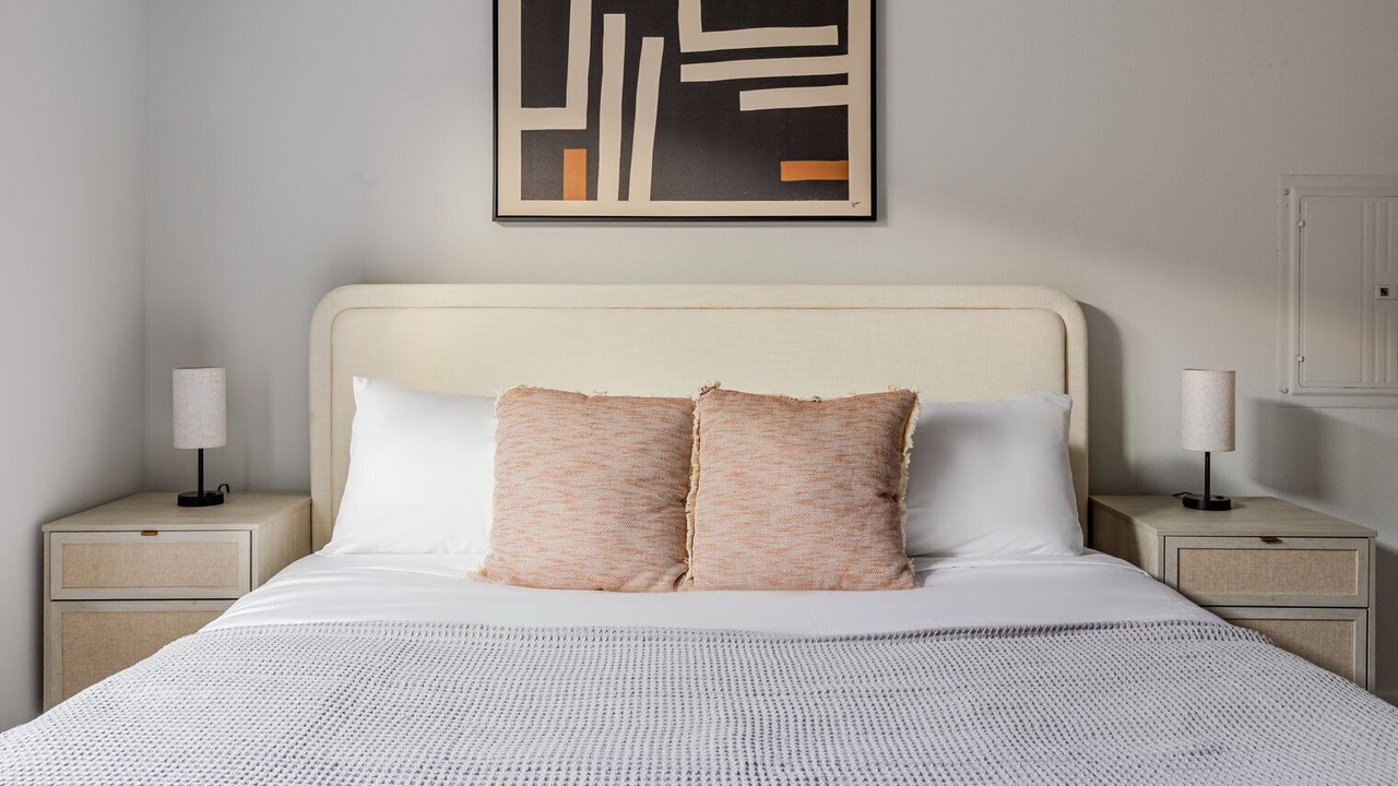 Photo of Bedroom in Downtown Berkeley