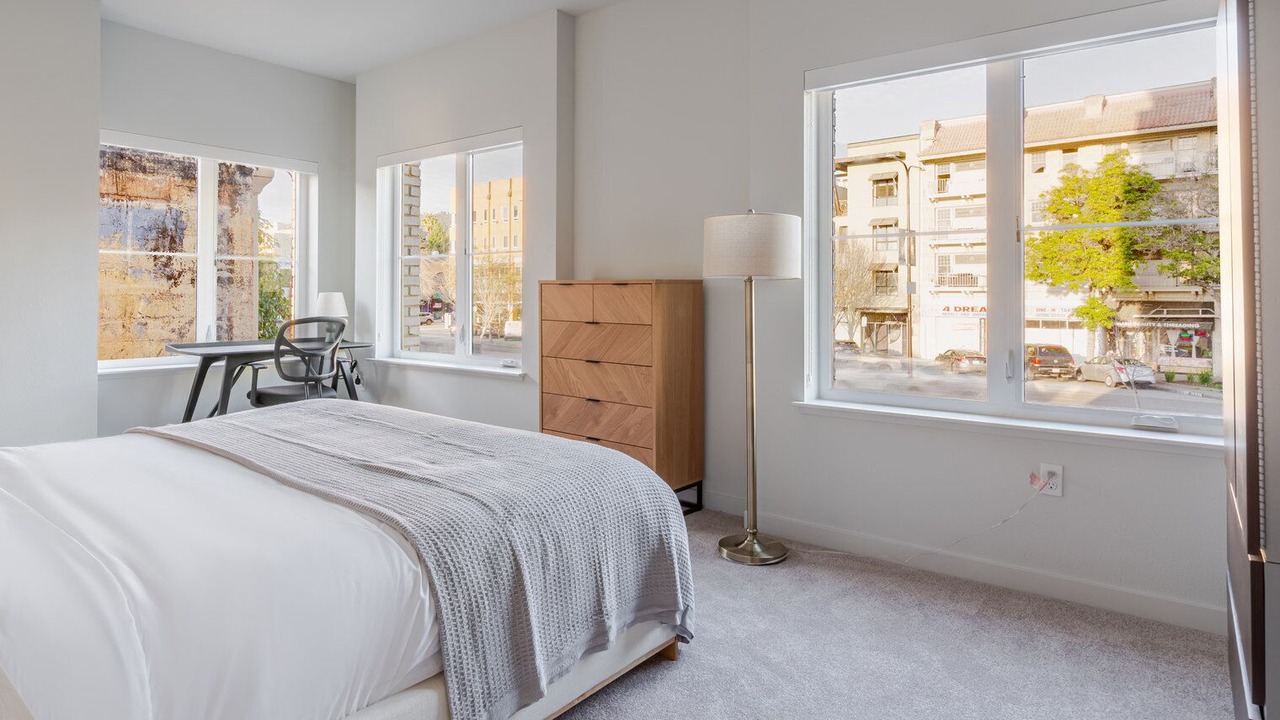 Photo of Bedroom in Downtown Berkeley