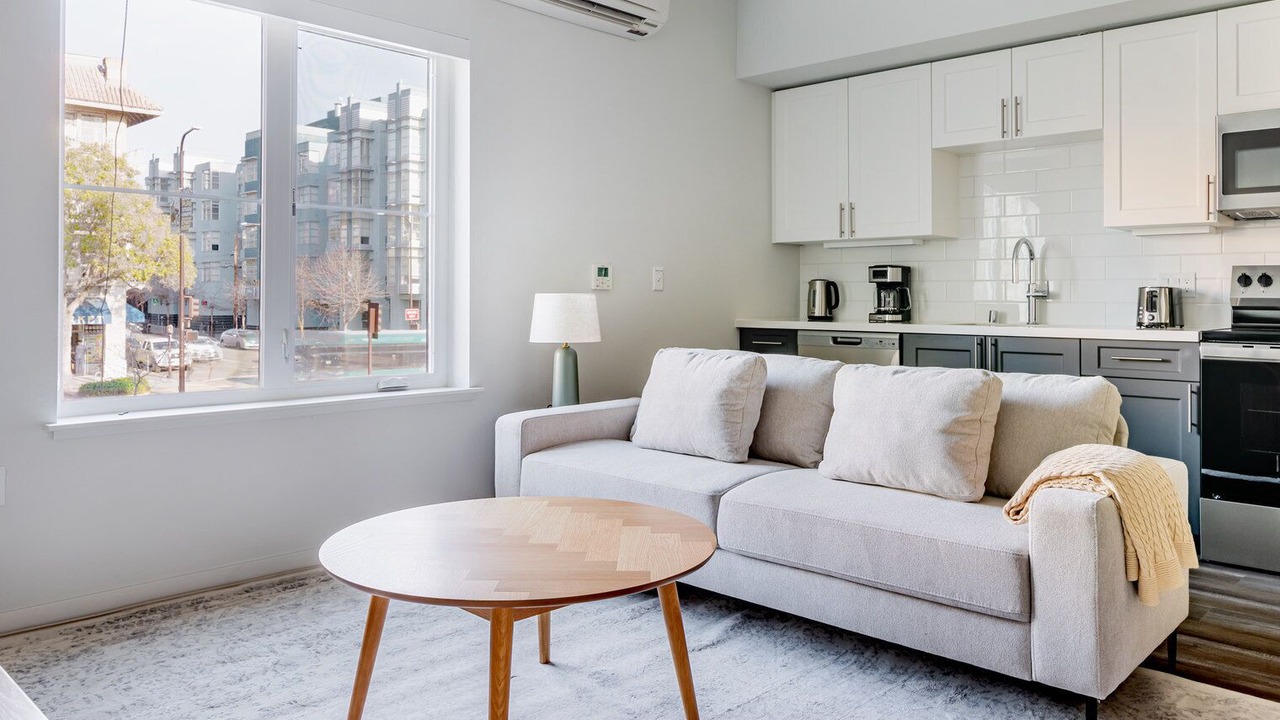 Photo of Livingroom in Downtown Berkeley