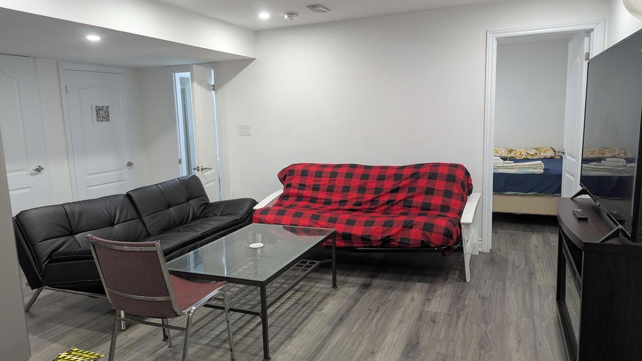 Photo of Livingroom in Grand River South