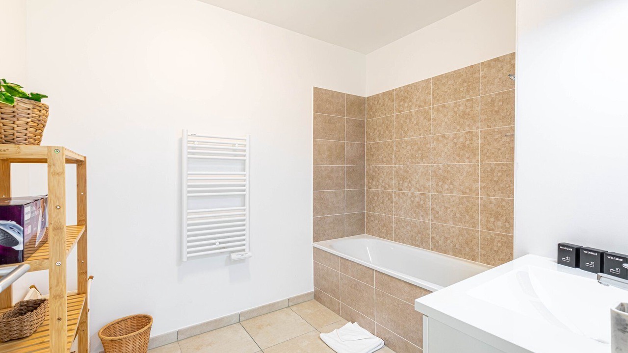 Photo of Bathroom in Romainville