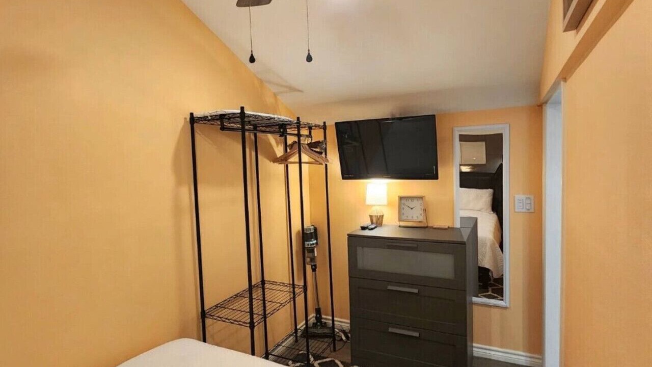 Photo of Bedroom in Northwest Los Angeles Heights