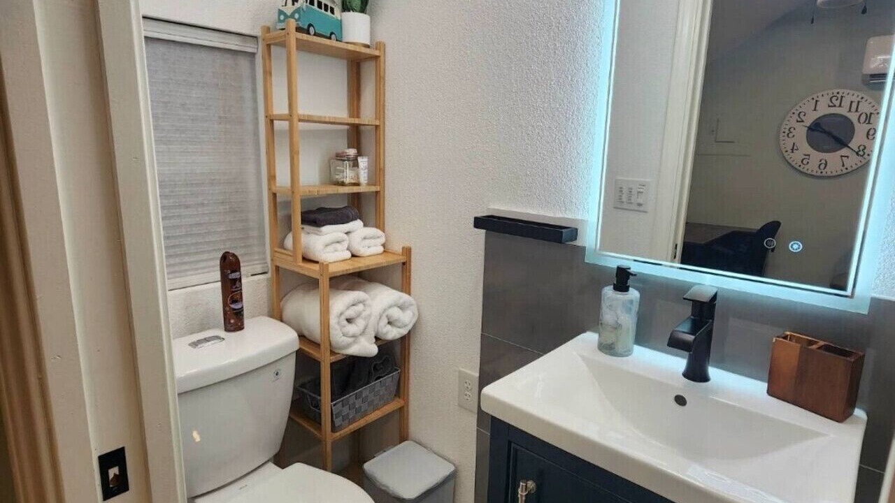 Photo of Bathroom in Northwest Los Angeles Heights