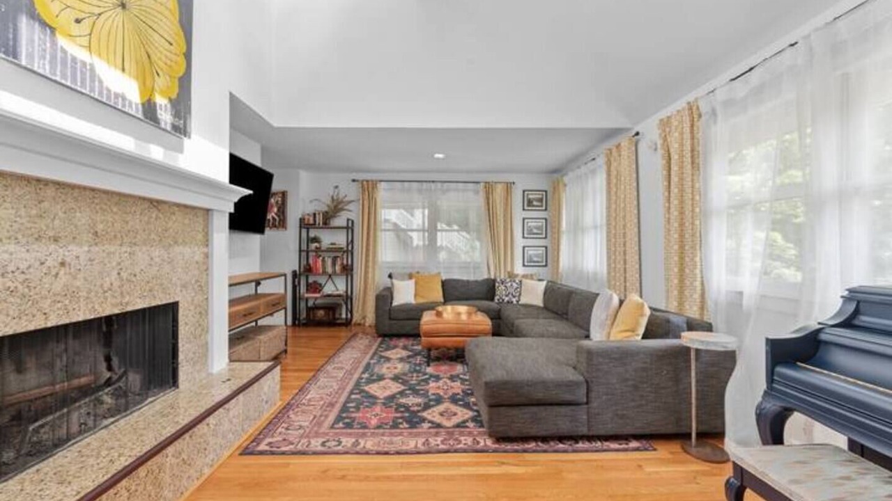 Photo of Bedroom in Morningside-Lenox Park