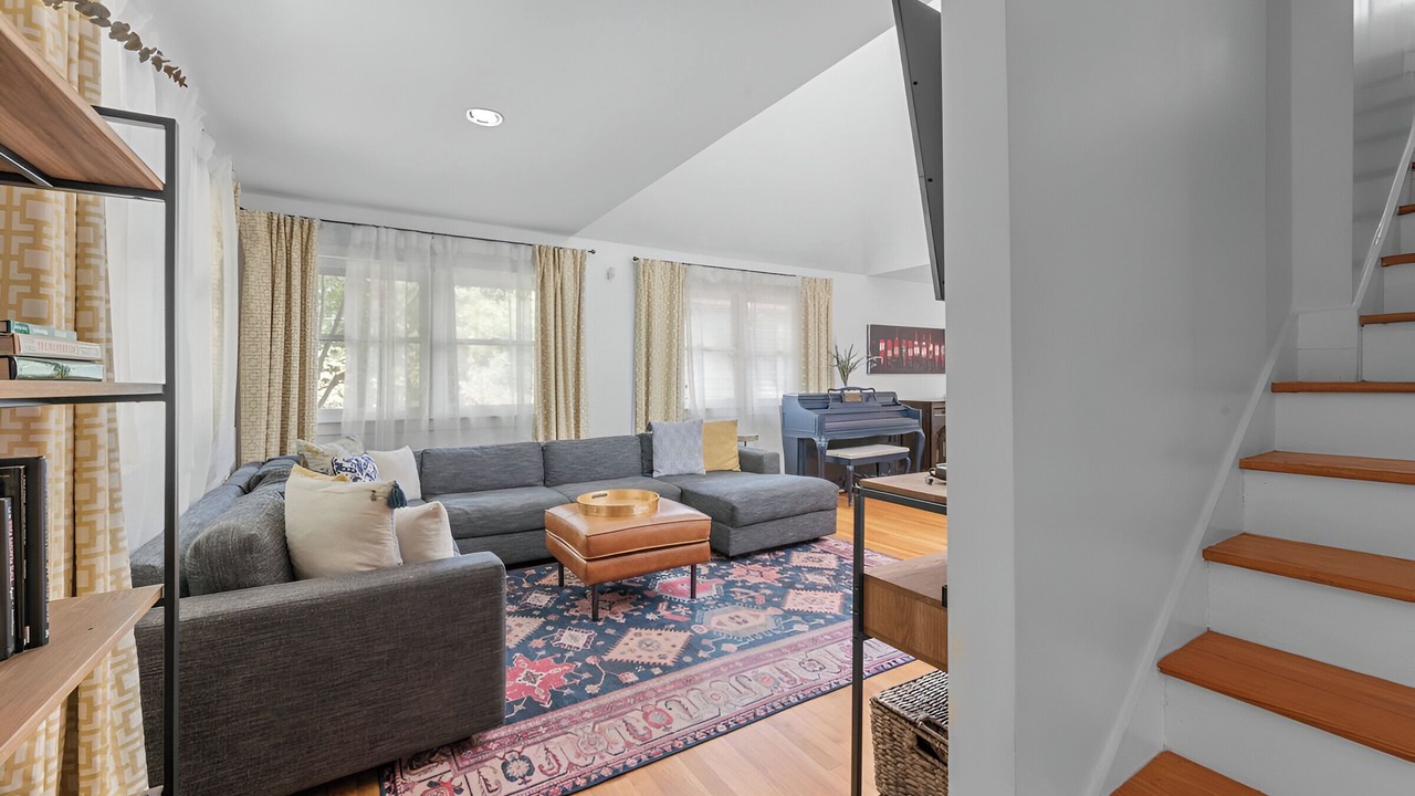Photo of Bedroom in Morningside-Lenox Park