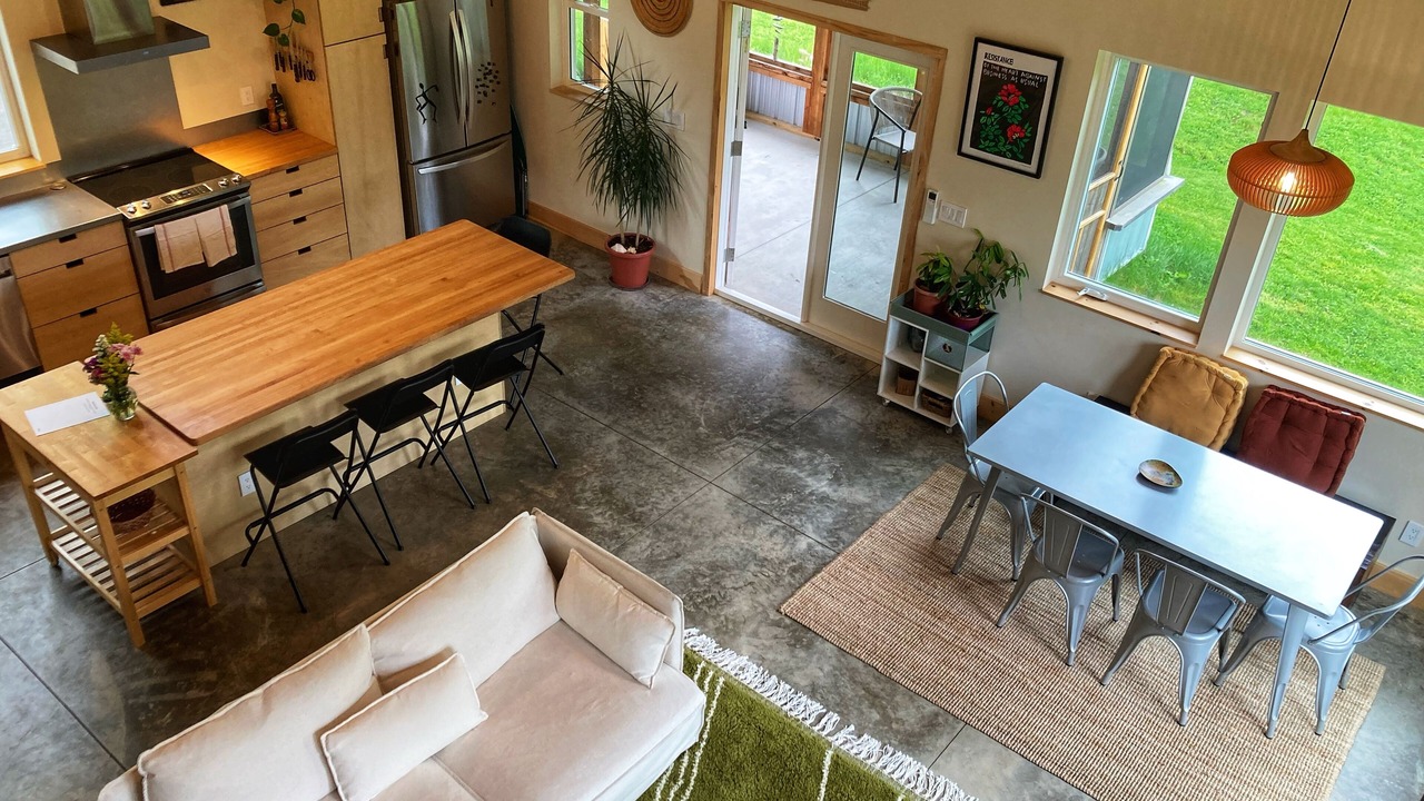 Photo of Livingroom in Ithaca