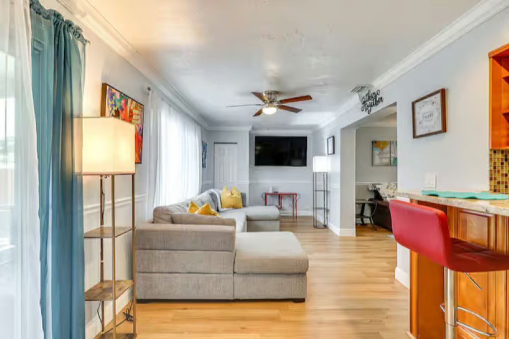 Photo of Livingroom in Sunrise