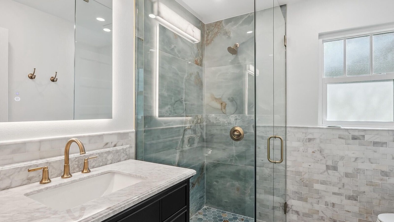 Photo of Bathroom in Laurel Park