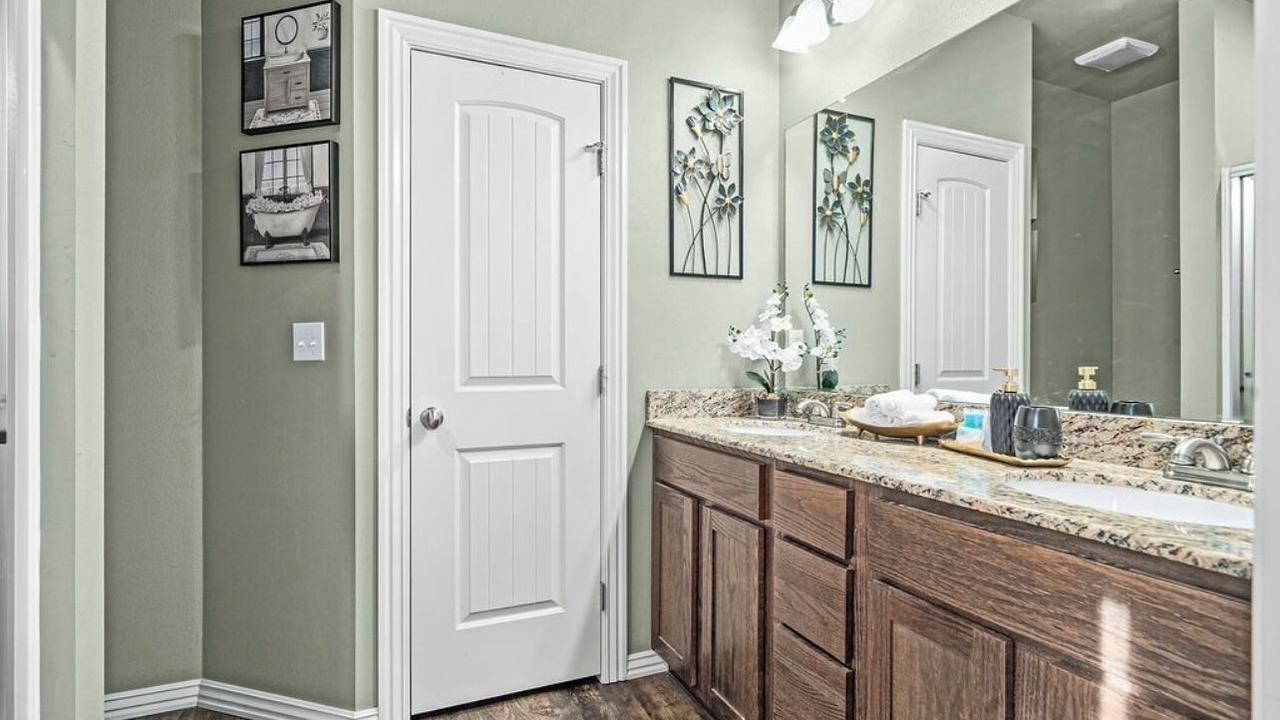 Photo of Bathroom in Fort Smith