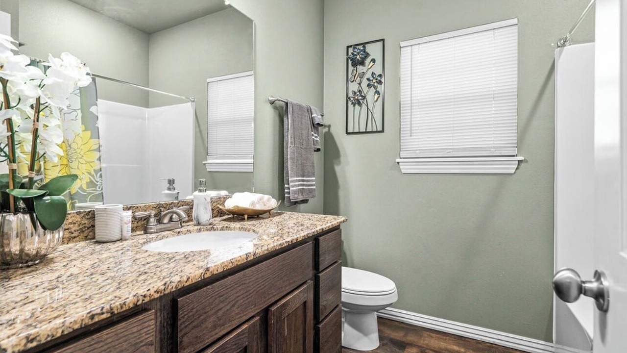 Photo of Bathroom in Fort Smith