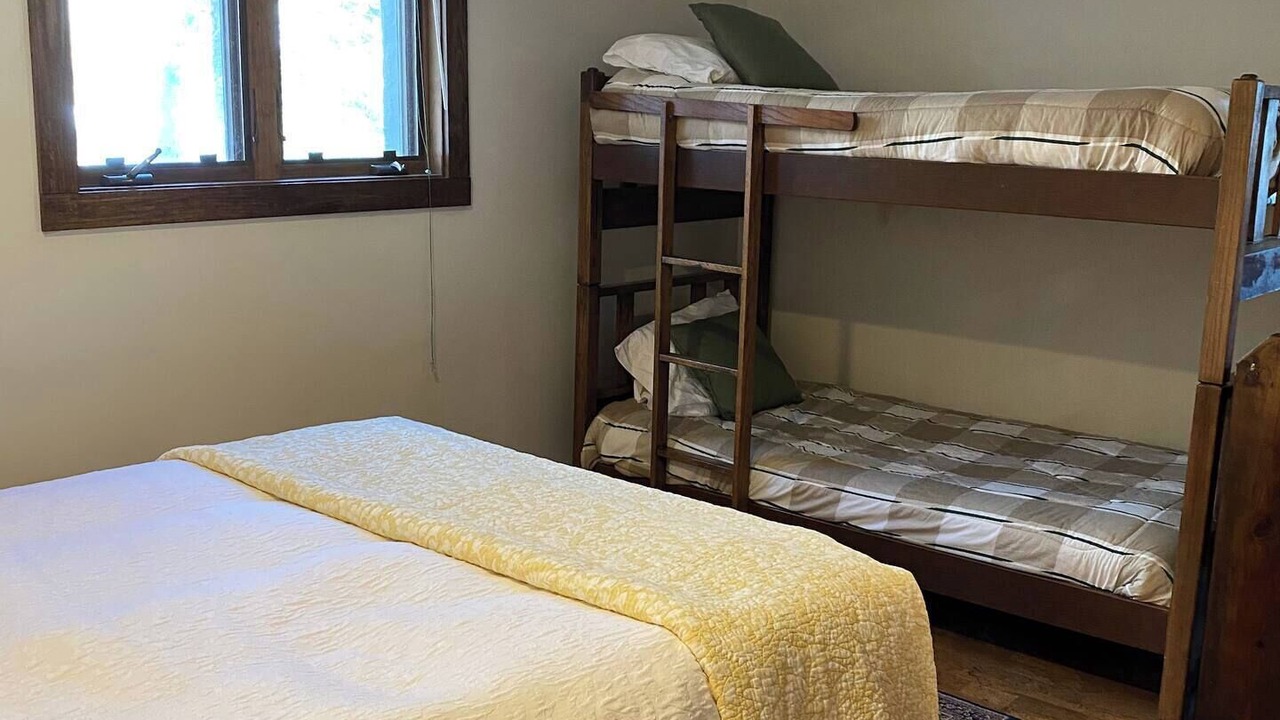Photo of Bedroom in Wintergreen