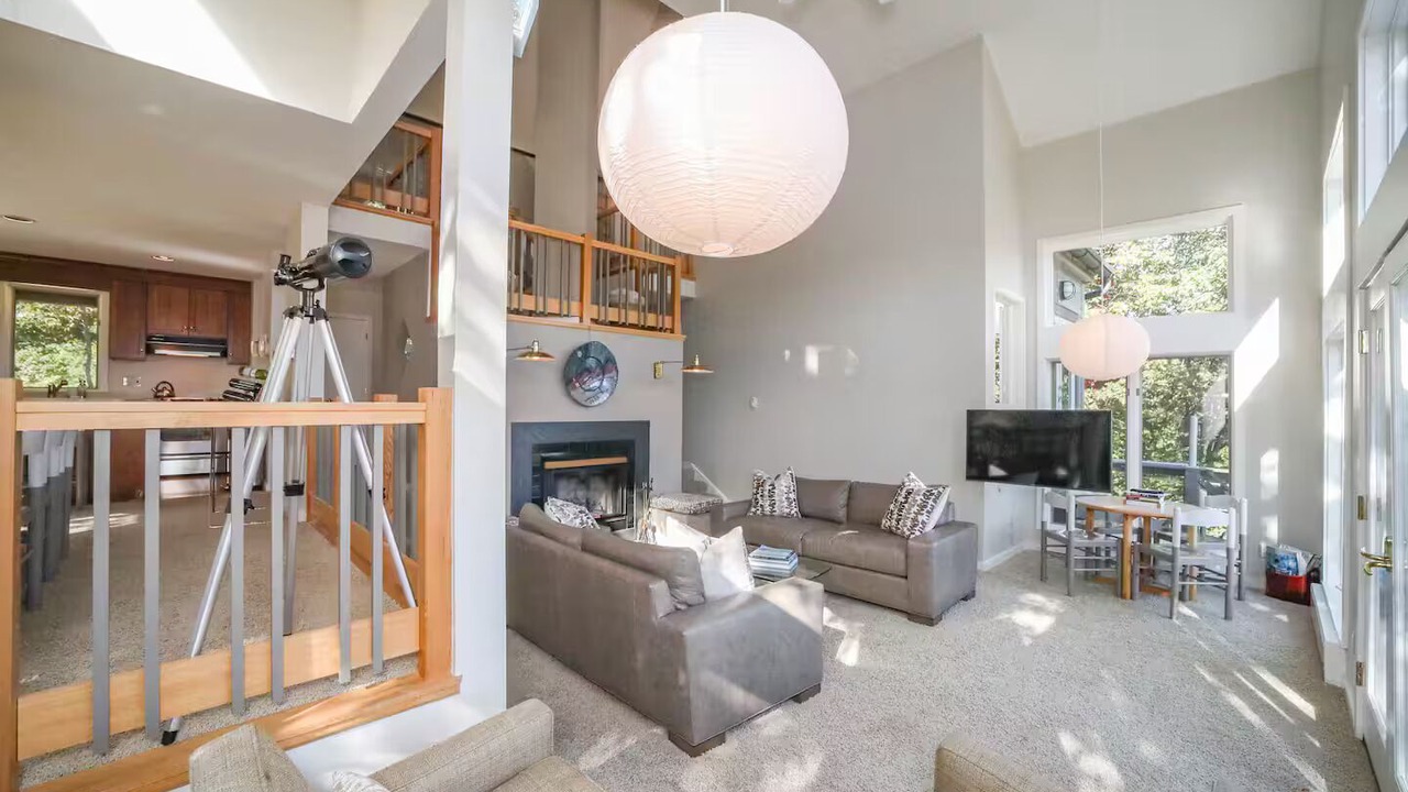 Photo of Livingroom in Chestnut Springs