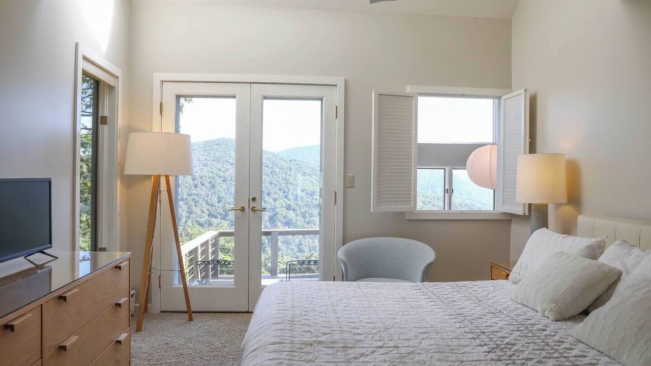 Photo of Bedroom in Chestnut Springs