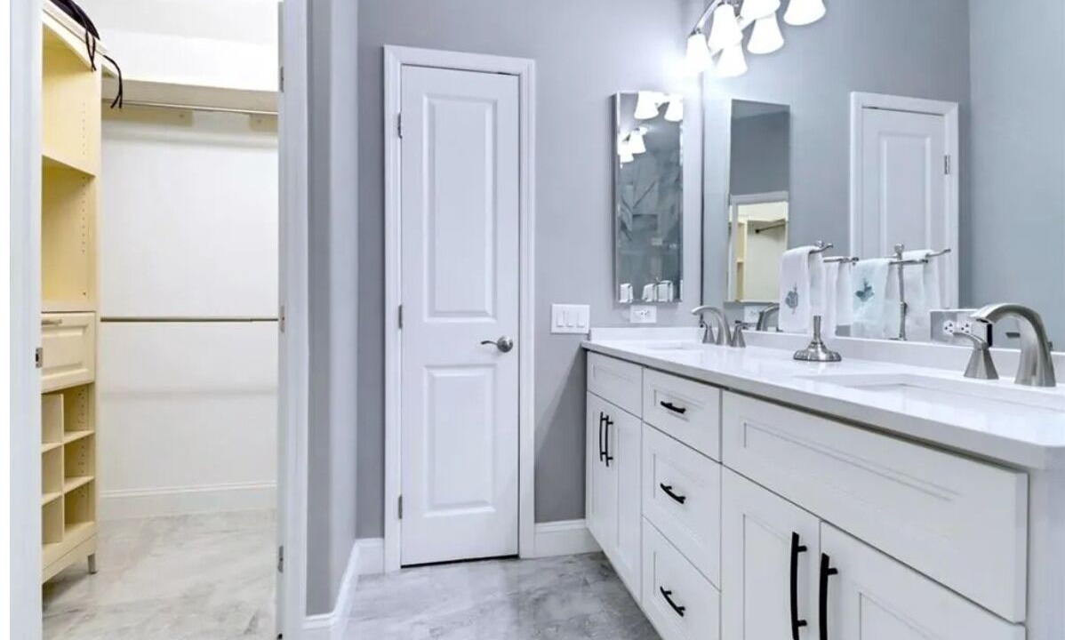 Photo of Bathroom in Biggar