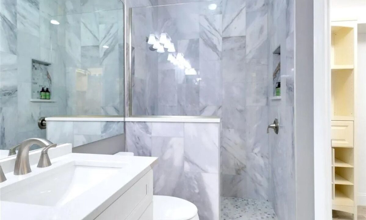 Photo of Bathroom in Biggar