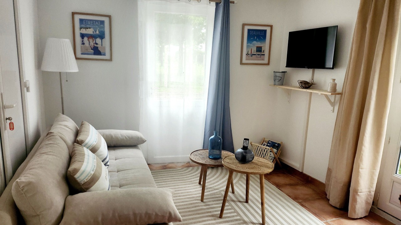 Photo of Livingroom in Saint-Jouin-Bruneval