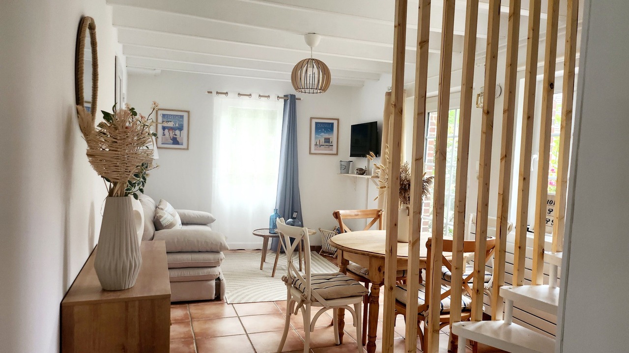 Photo of Livingroom in Saint-Jouin-Bruneval