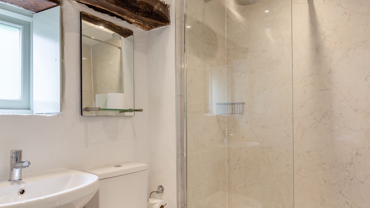 Photo of Bathroom in Trewen