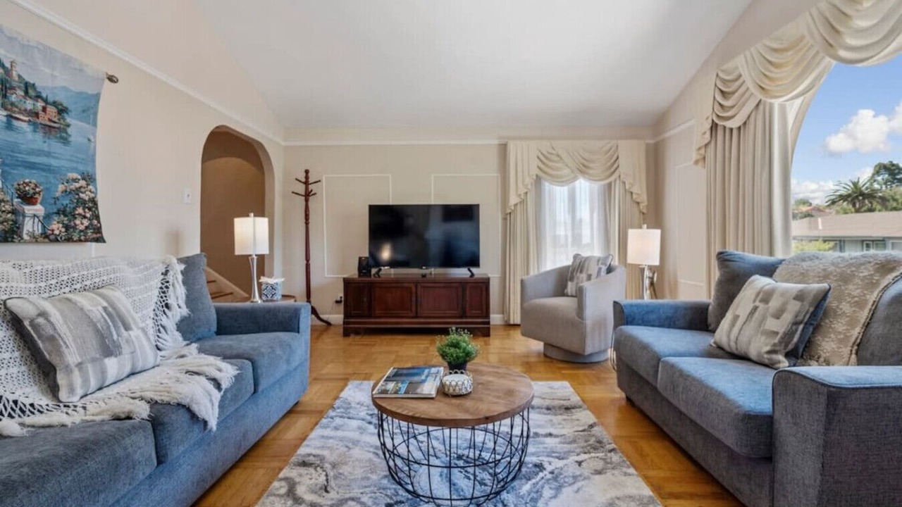 Photo of Livingroom in Millbrae