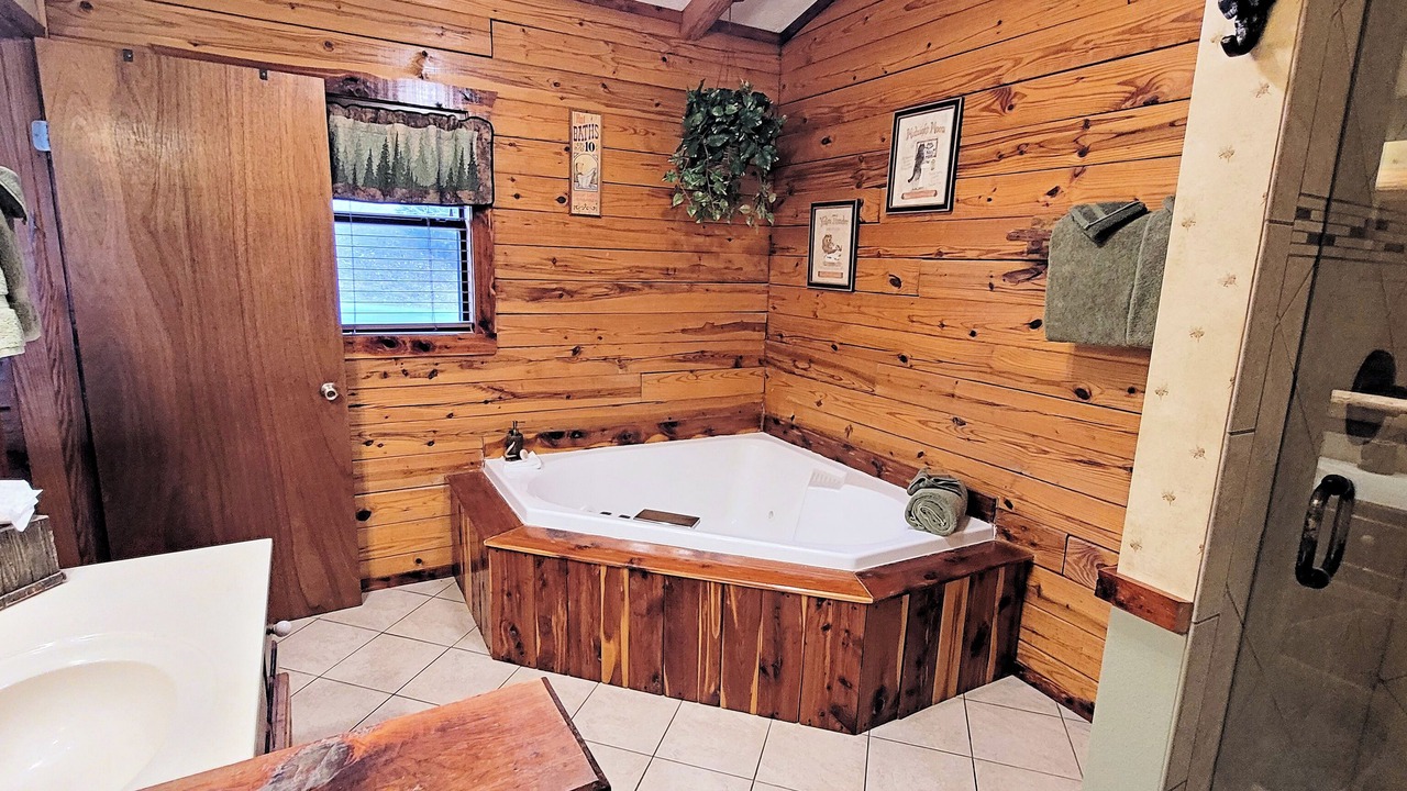 Photo of Bathroom in Sylvan Shores