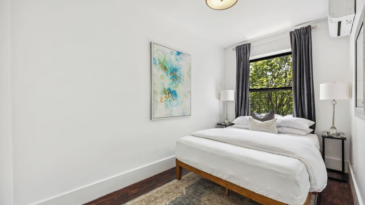 Photo of Bedroom in Hamilton Heights