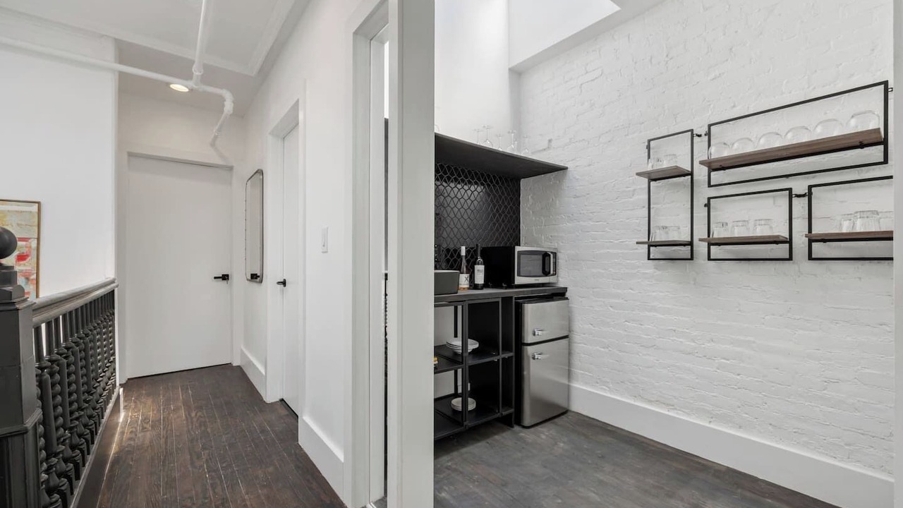 Photo of Others in Hamilton Heights