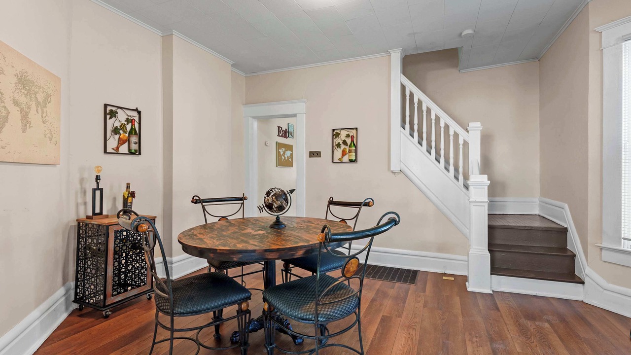 Photo of Bedroom in Old North Columbus