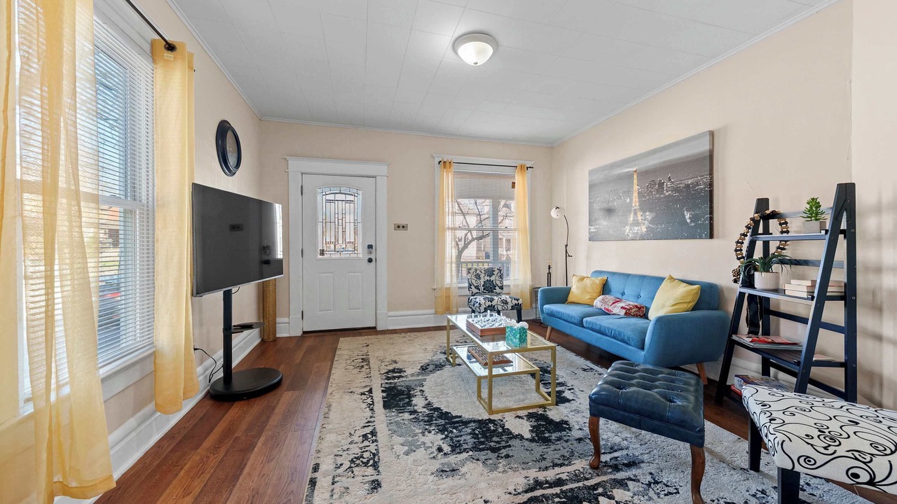 Photo of Bedroom in Old North Columbus