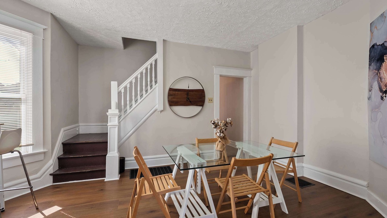 Photo of Bedroom in Old North Columbus