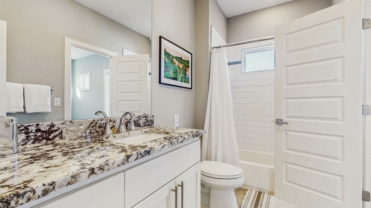 Photo of Bathroom in Kingsland