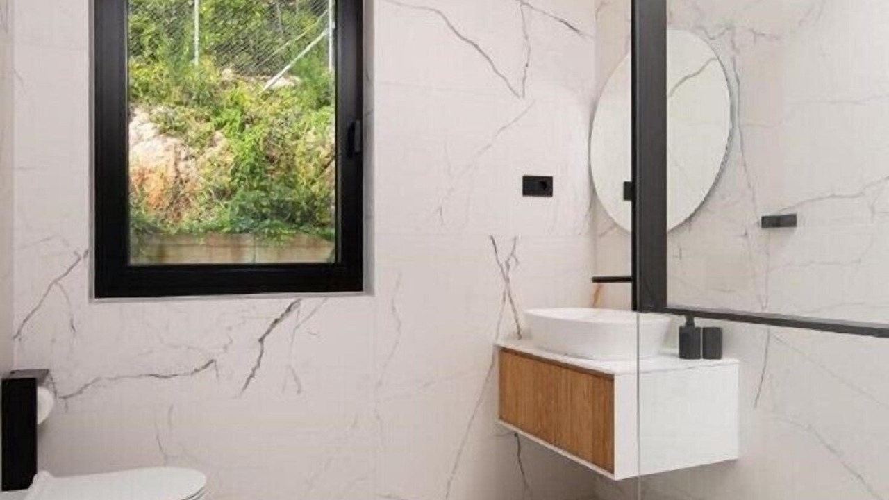 Photo of Bathroom in Sarsoni
