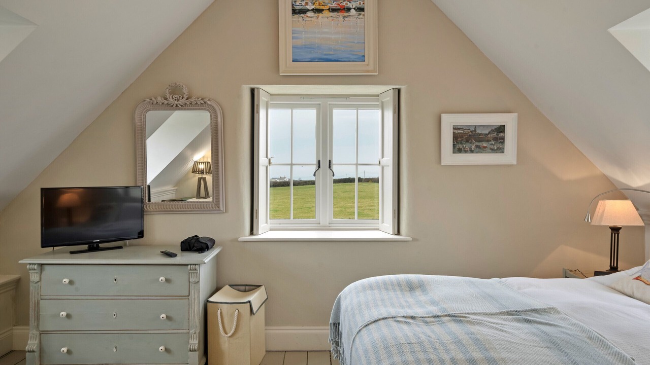 Photo of Bedroom in Treator