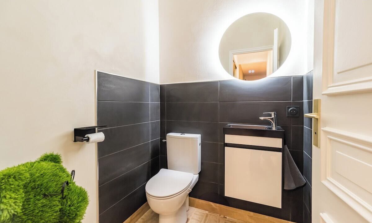 Photo of Bathroom in Graces