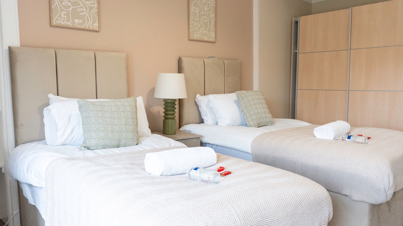 Photo of Others in Shotts