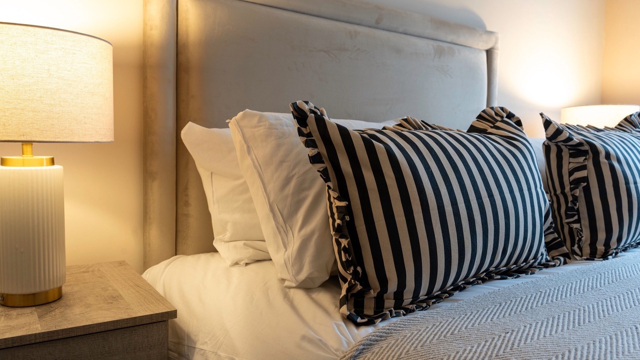 Photo of Others in Shotts