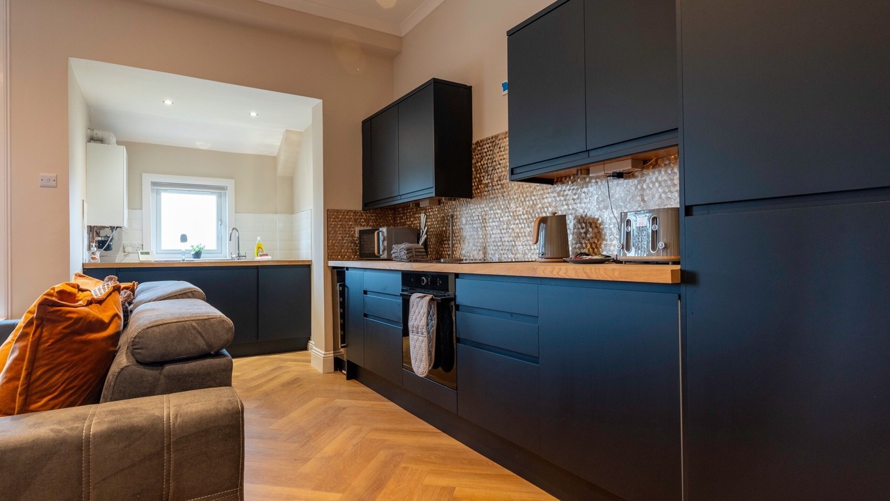 Photo of Others in Shotts