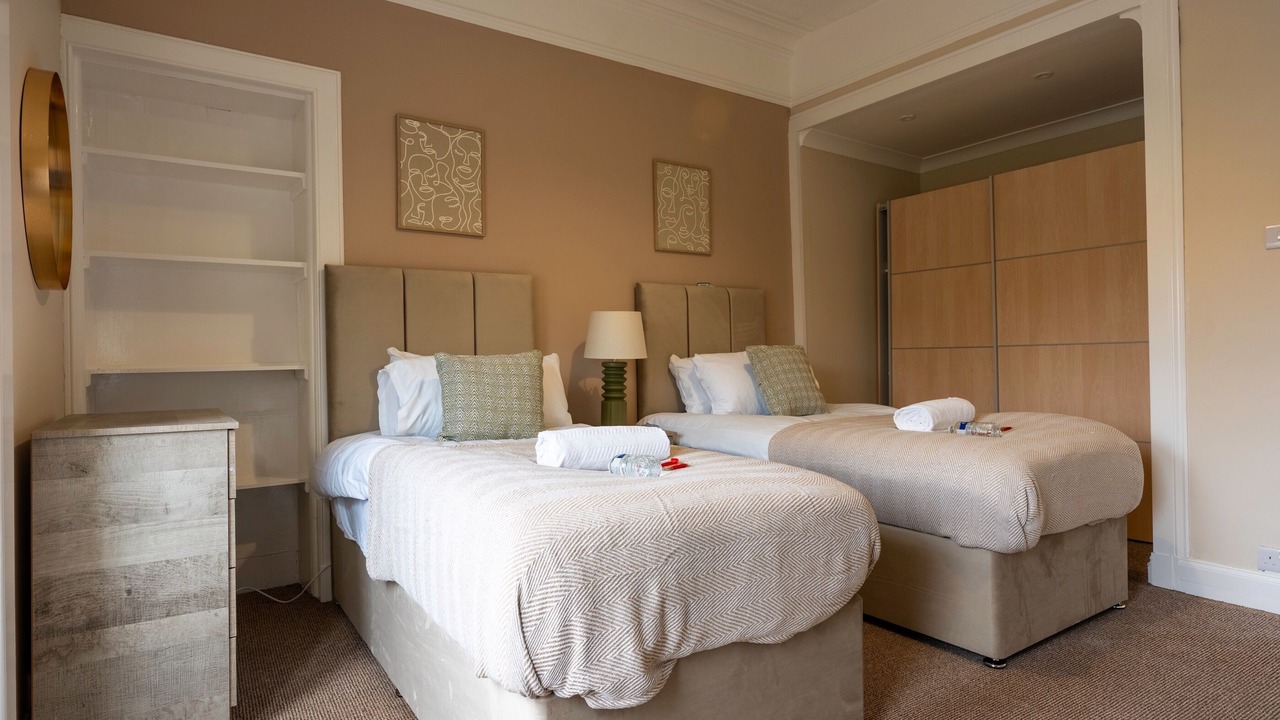 Photo of Others in Shotts