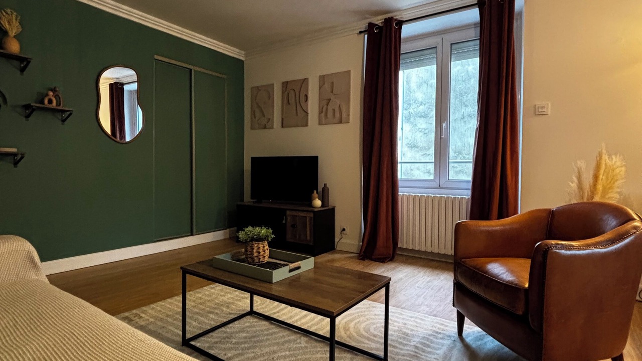 Photo of Bedroom in Downtown Angers