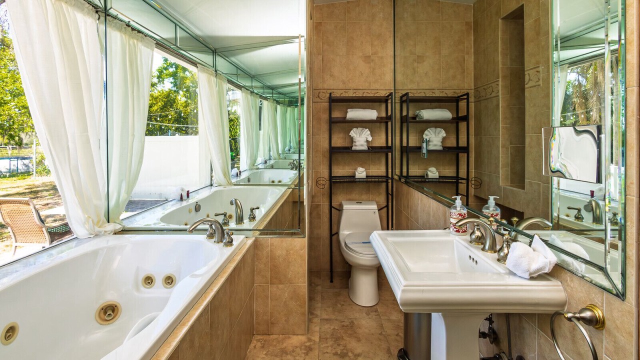 Photo of Bathroom in Casselberry