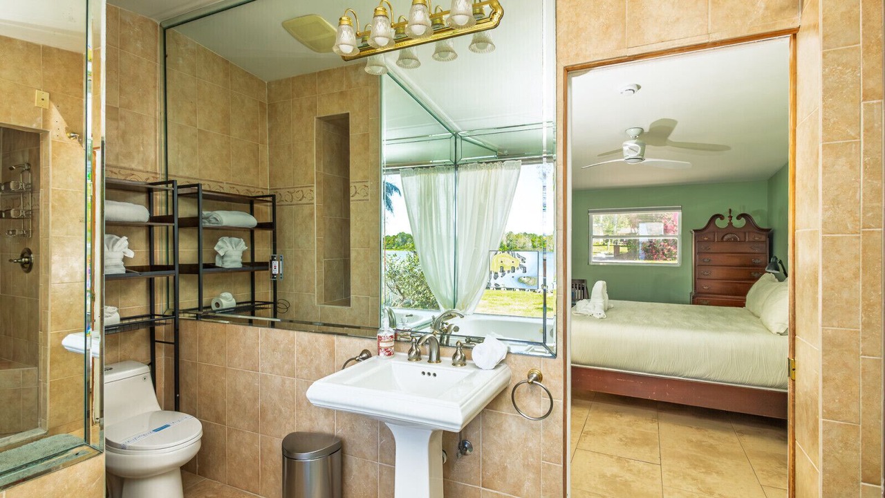 Photo of Bathroom in Casselberry