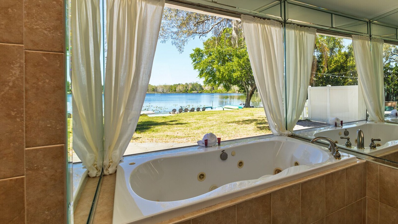 Photo of Bathroom in Casselberry